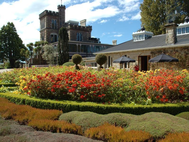 Larnach Lodge & Stable Stay Dunedin Bagian luar foto