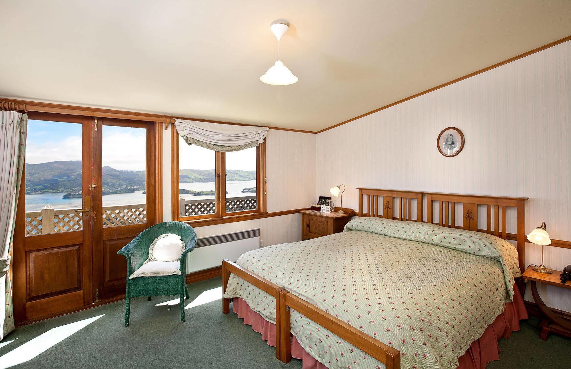 Larnach Lodge & Stable Stay Dunedin Bagian luar foto